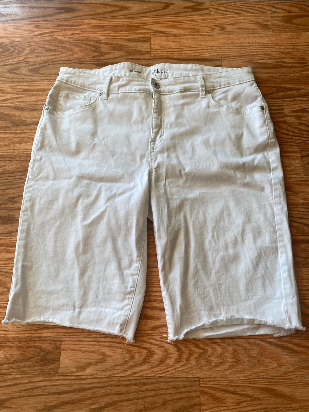 Style & Co. White Bermuda Denim Shorts 16WP Summer Cotton Fall